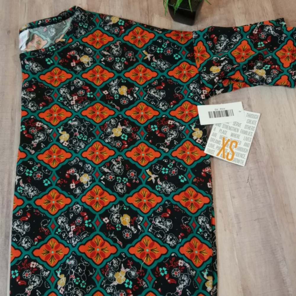 New tags lularoe Irma extra small